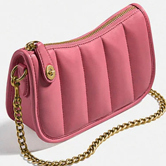 COACH | Quilted Swinger 20 Bag with Chain Strap - Picture 16 of 16